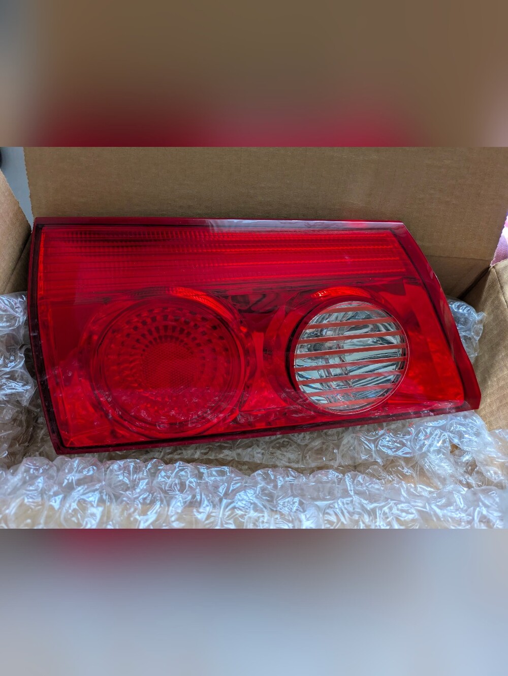 Toyota Sienna Left Side InnerTail Light Assembly Left Side Rear 2010
